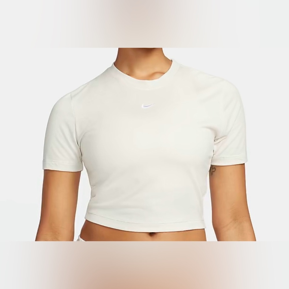 Nike Sportswear Crop Top